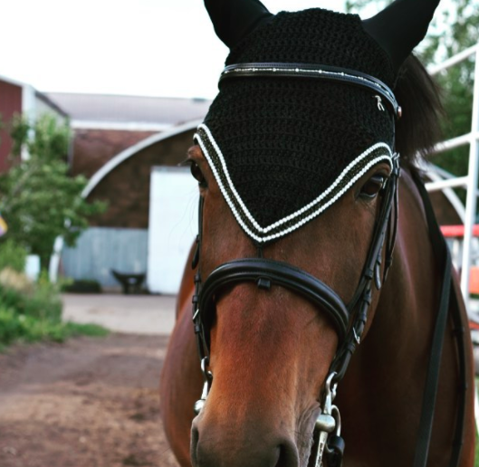 How to Make Your Own Horse Bonnet