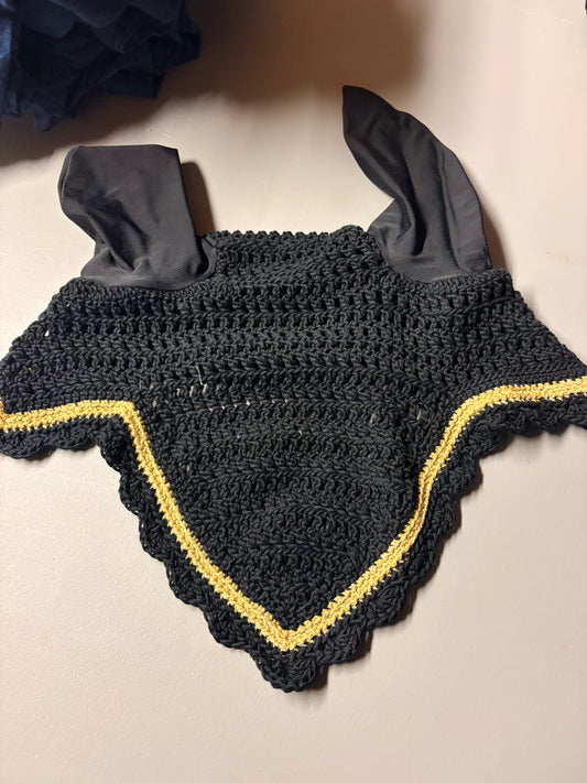 Black Horse Sized with Gold Scallops